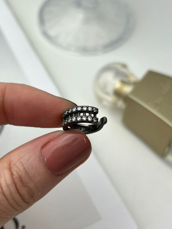 Piercing Fake - Image 2