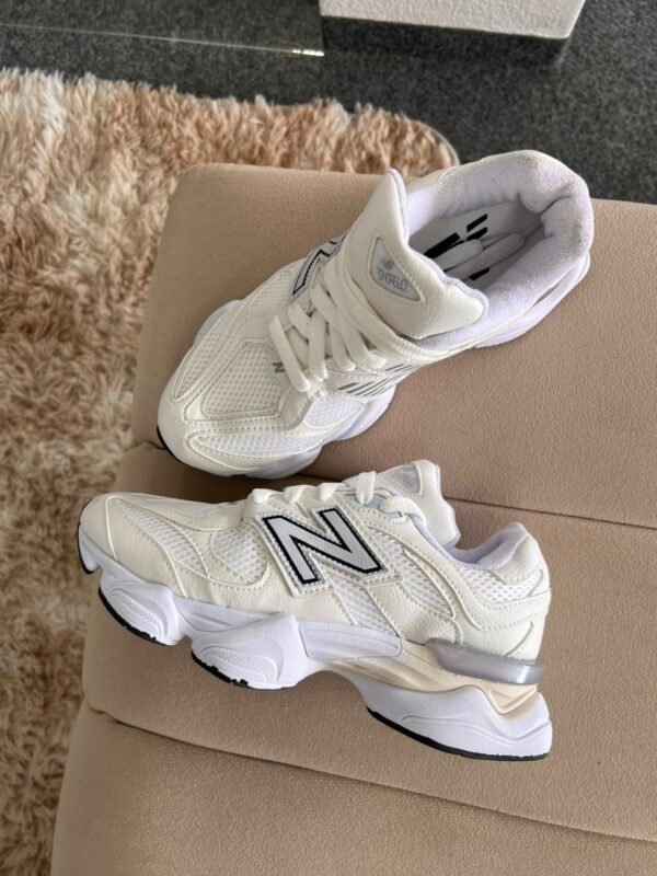 Tênis NB