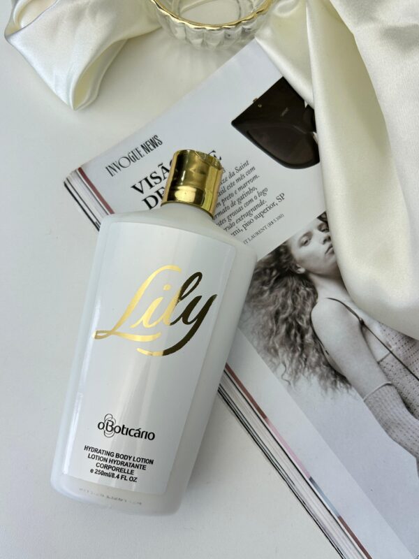 CREME LILY
