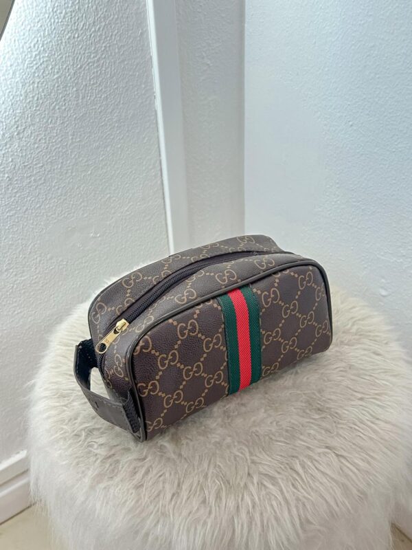 Necessaire