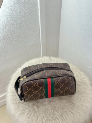 Necessaire
