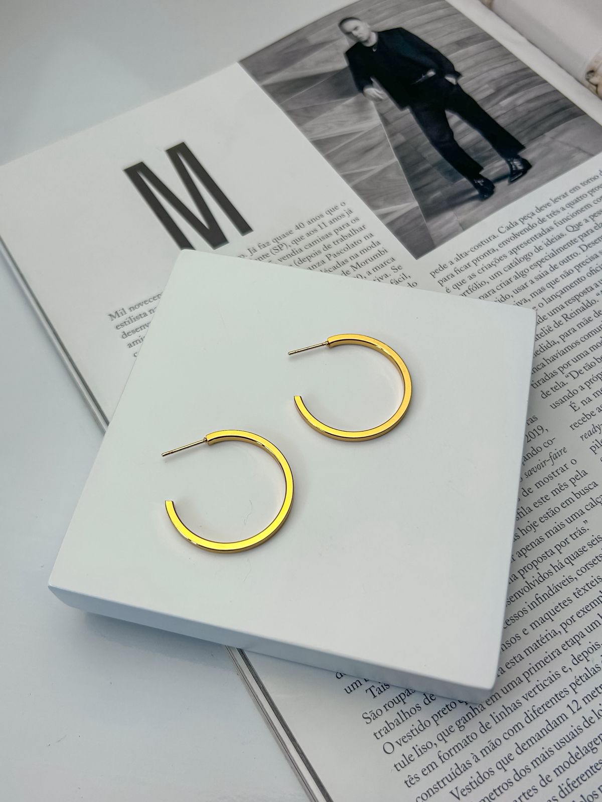 Argola lisa quadrada