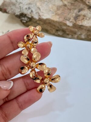 Ear cuff de flor