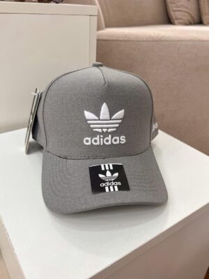 Boné adidas