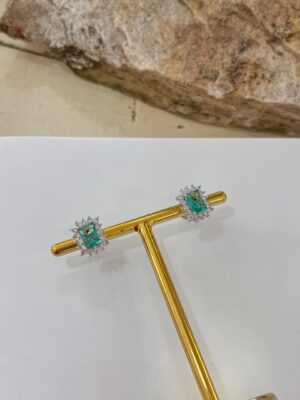 Brinco stud verde água