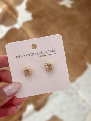 Brinco stud rosa claro