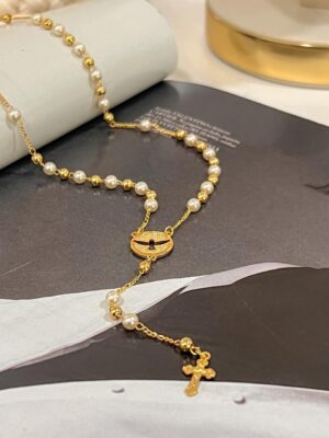 Colar Terço Pérolas