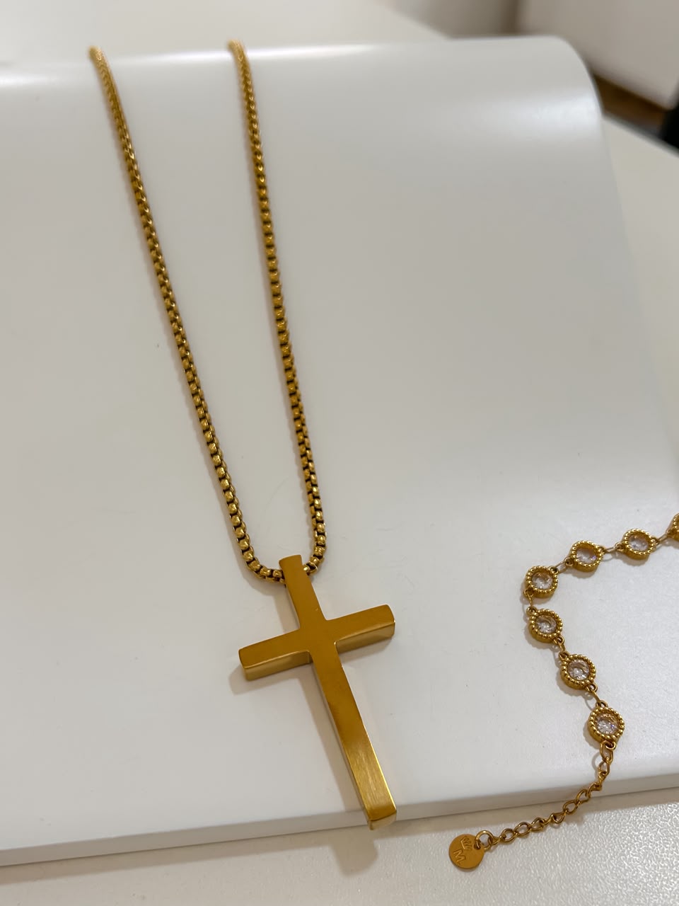 Colar Longo Cruz